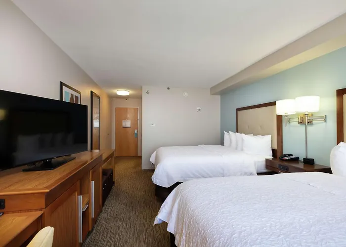 Hampton Inn & Suites-Austin Airport