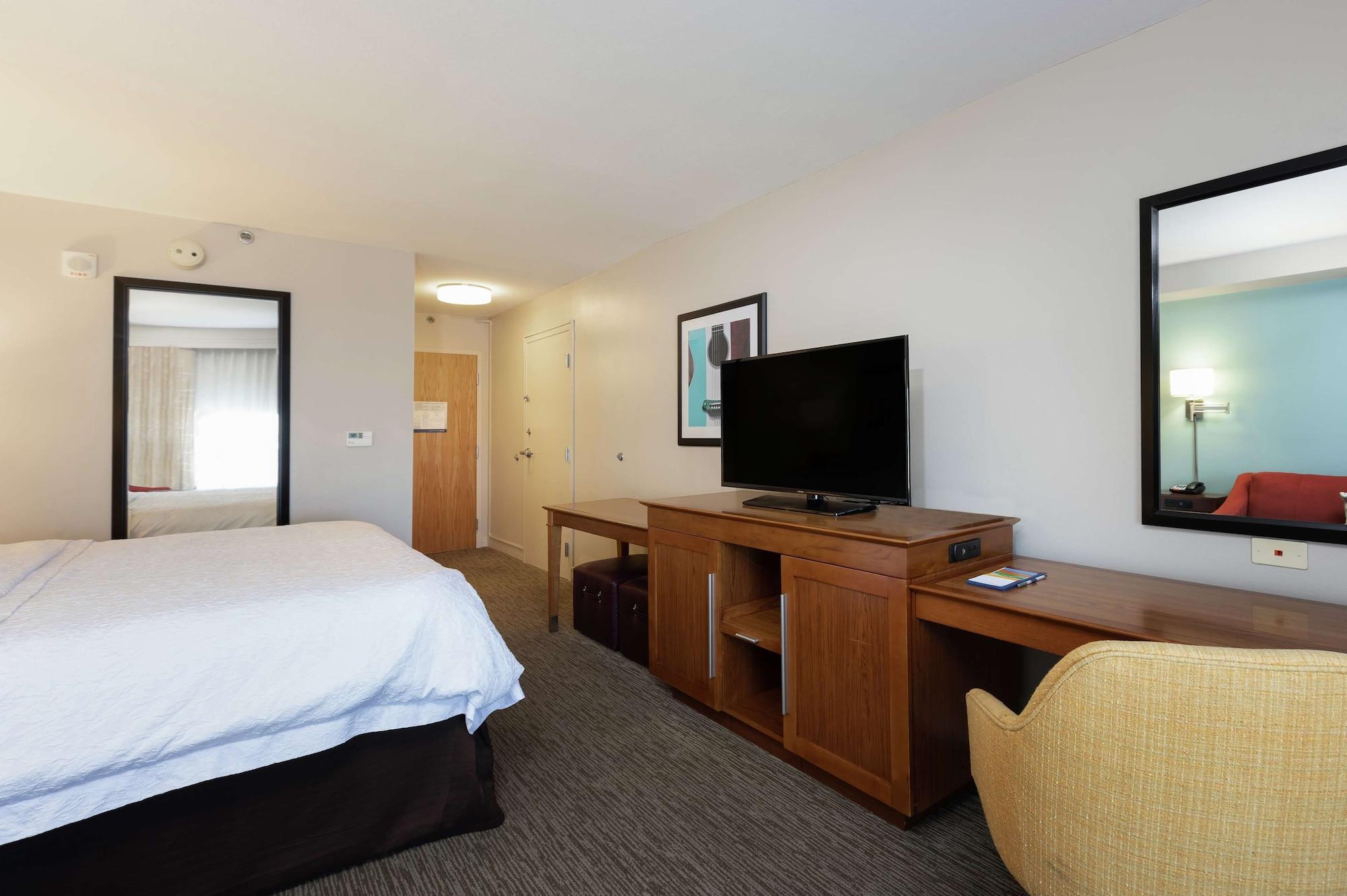 Hampton & Suites-austin Airport Hotel 3*