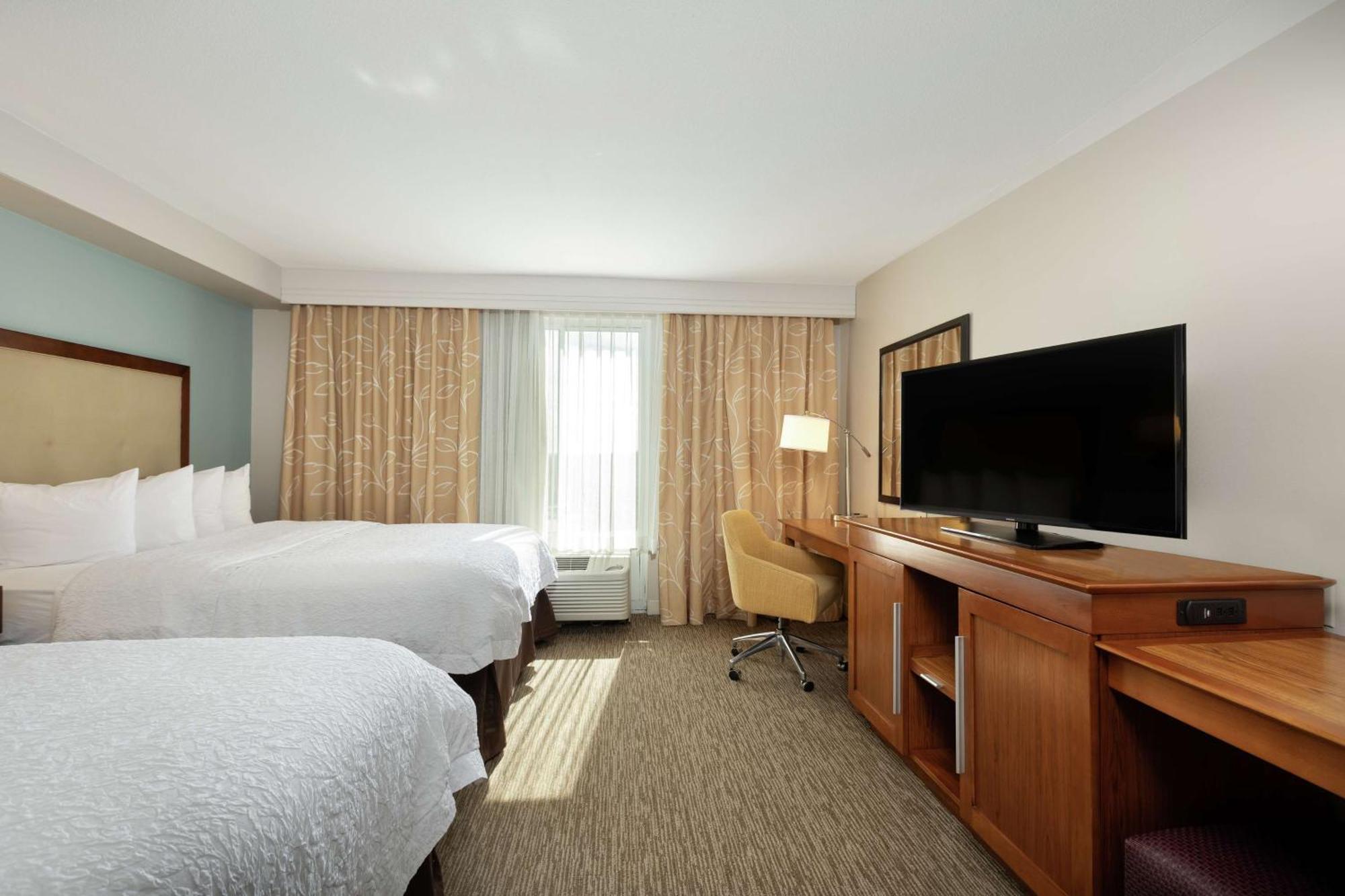 Hampton & Suites-austin Airport Hotel Austin
