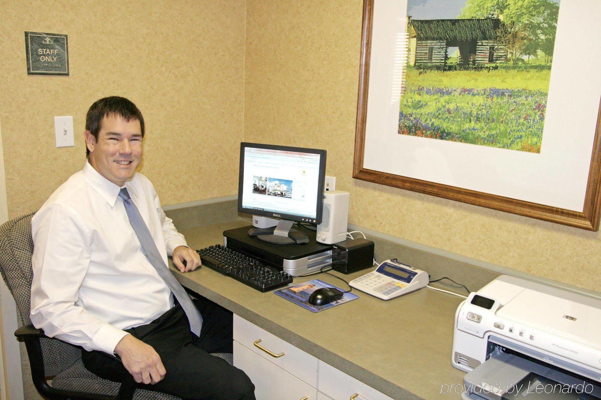 Hotel Hampton & Suites-austin Airport