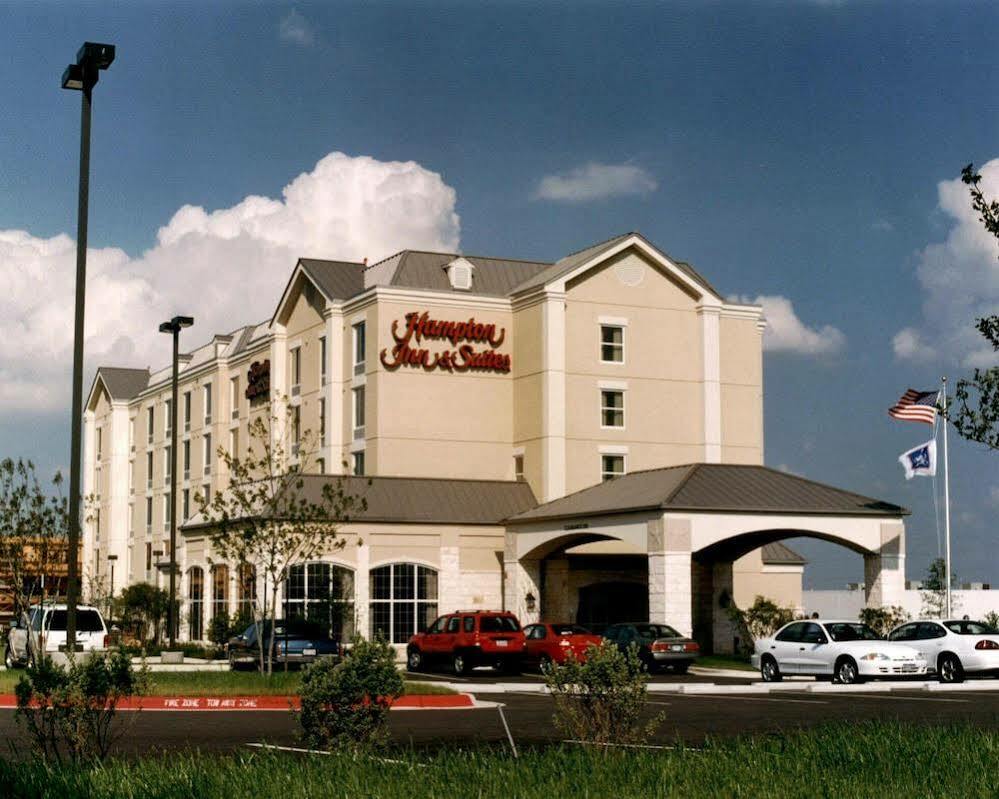 Hampton & Suites-austin Airport Hotel Austin